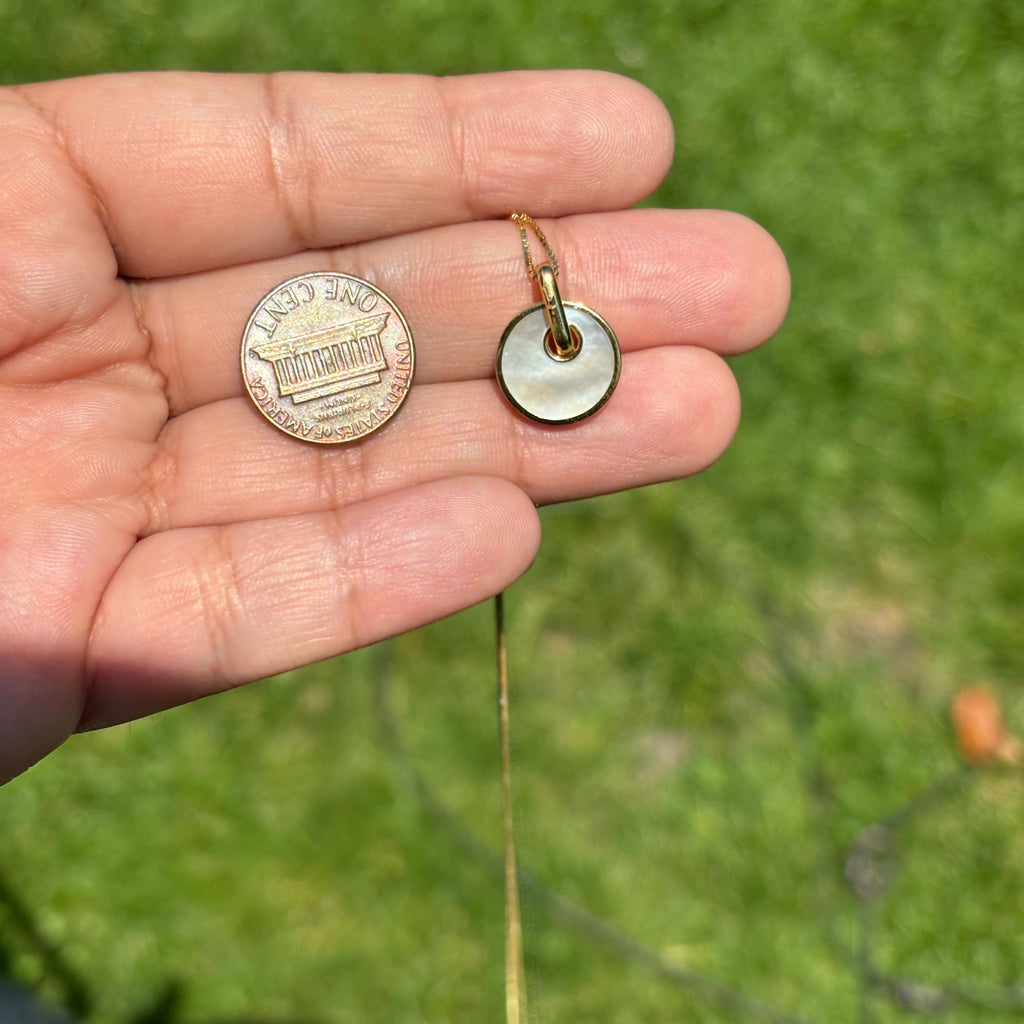 Sterling Silver Gold-plated Mother of Pearl Circle Drop Pendant
