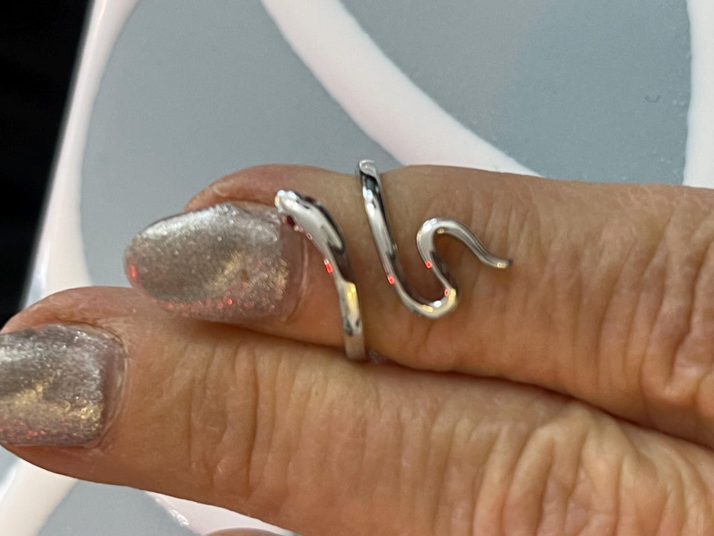 Sterling Silver Snake with Synthetic Ruby Toe Ring