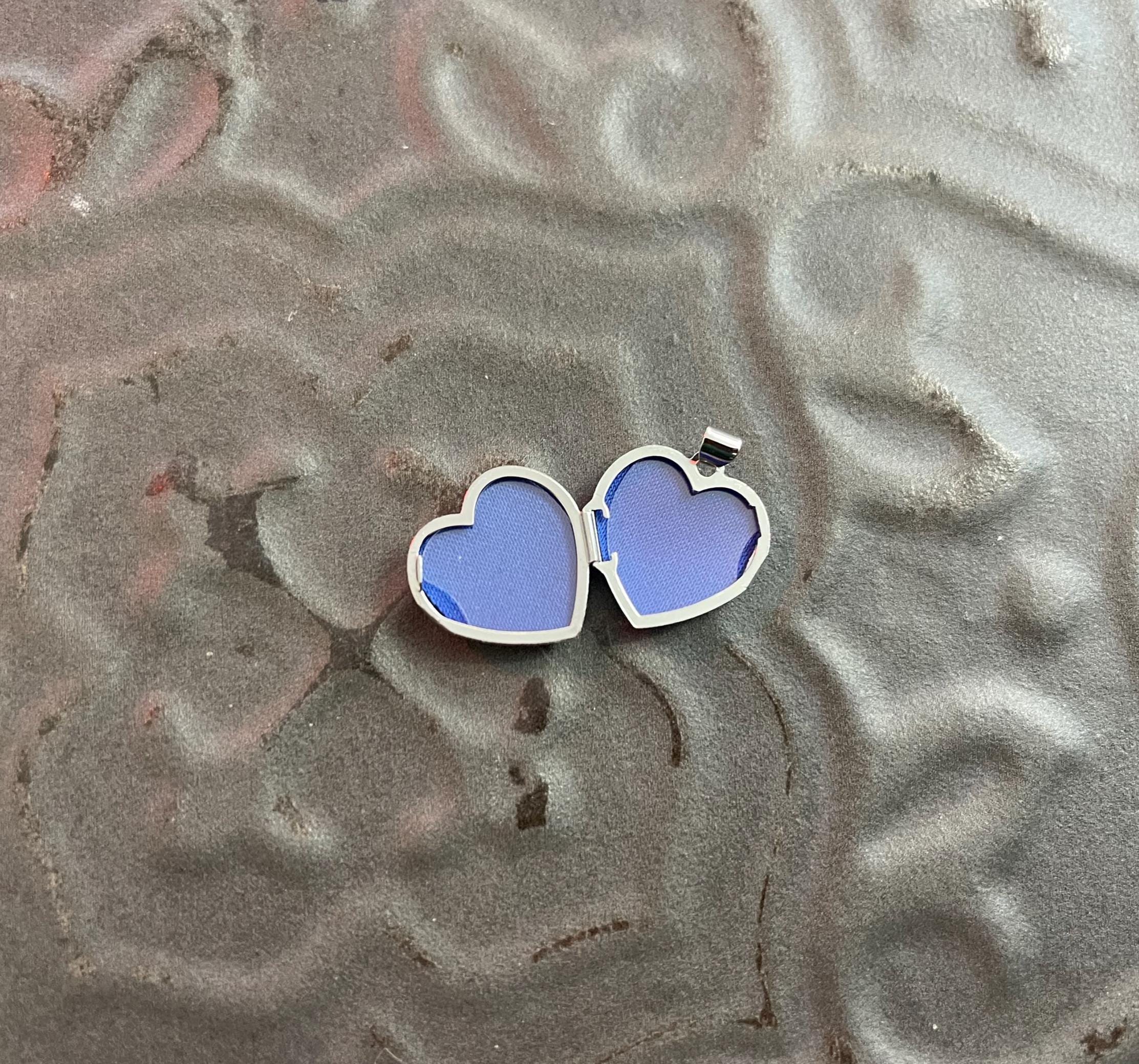Sterling Silver Textured 18mm Floral Heart Polished Locket