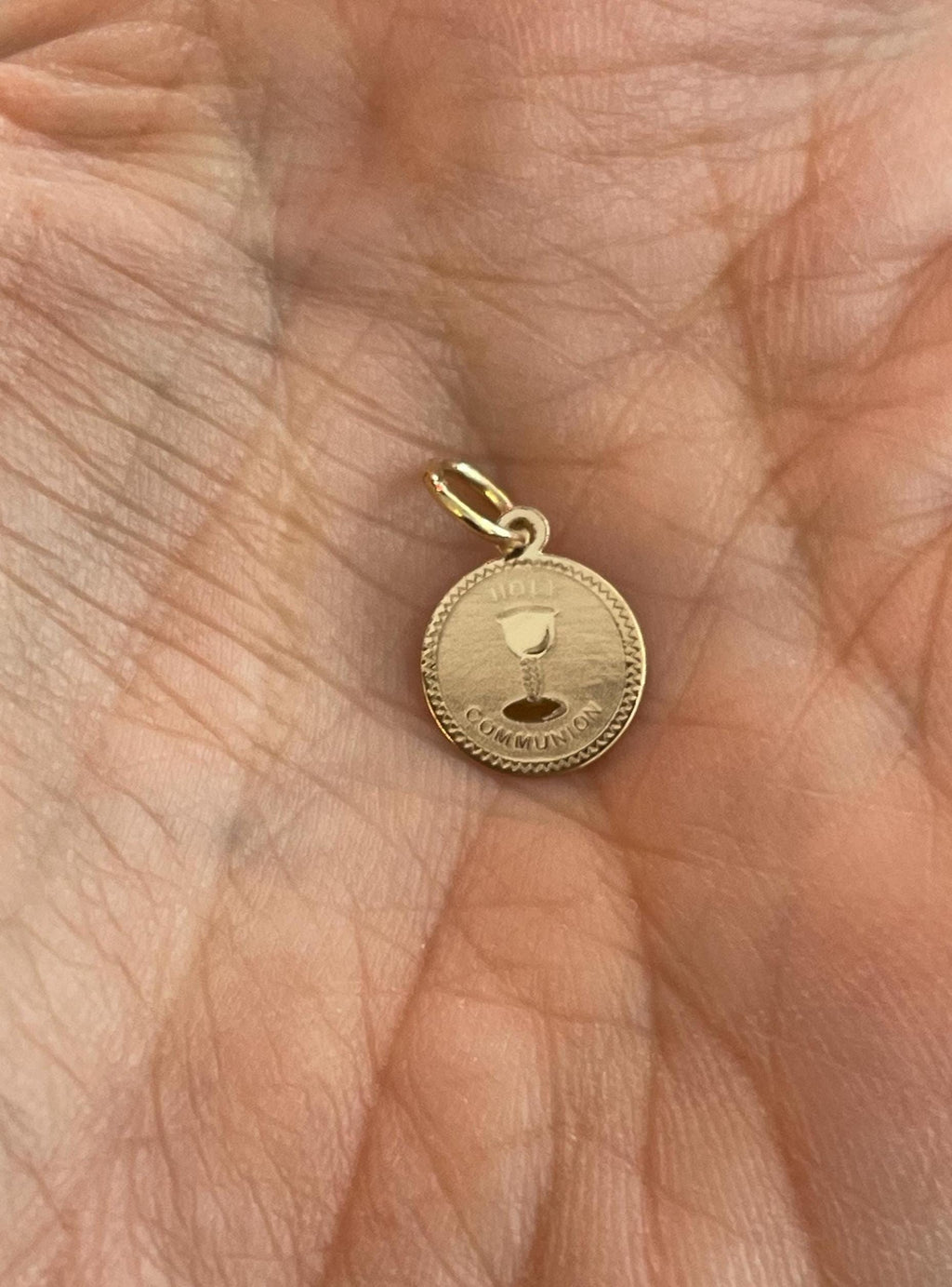 14K Yellow Gold Round Holy Communion Pendant Charm