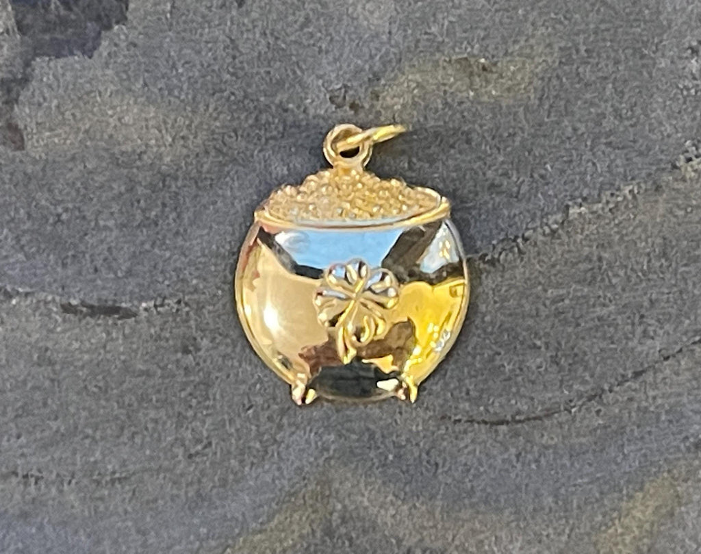 14K Yellow Gold Pot of Gold with Clover Charm Pendant