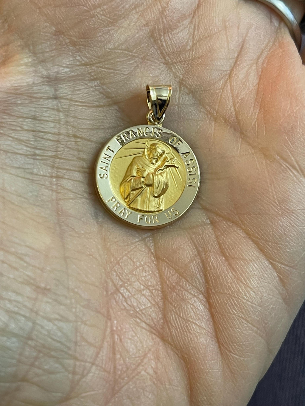 14K Yellow Gold Round Hollow St. Francis of Assisi Medal Pendant 18mm