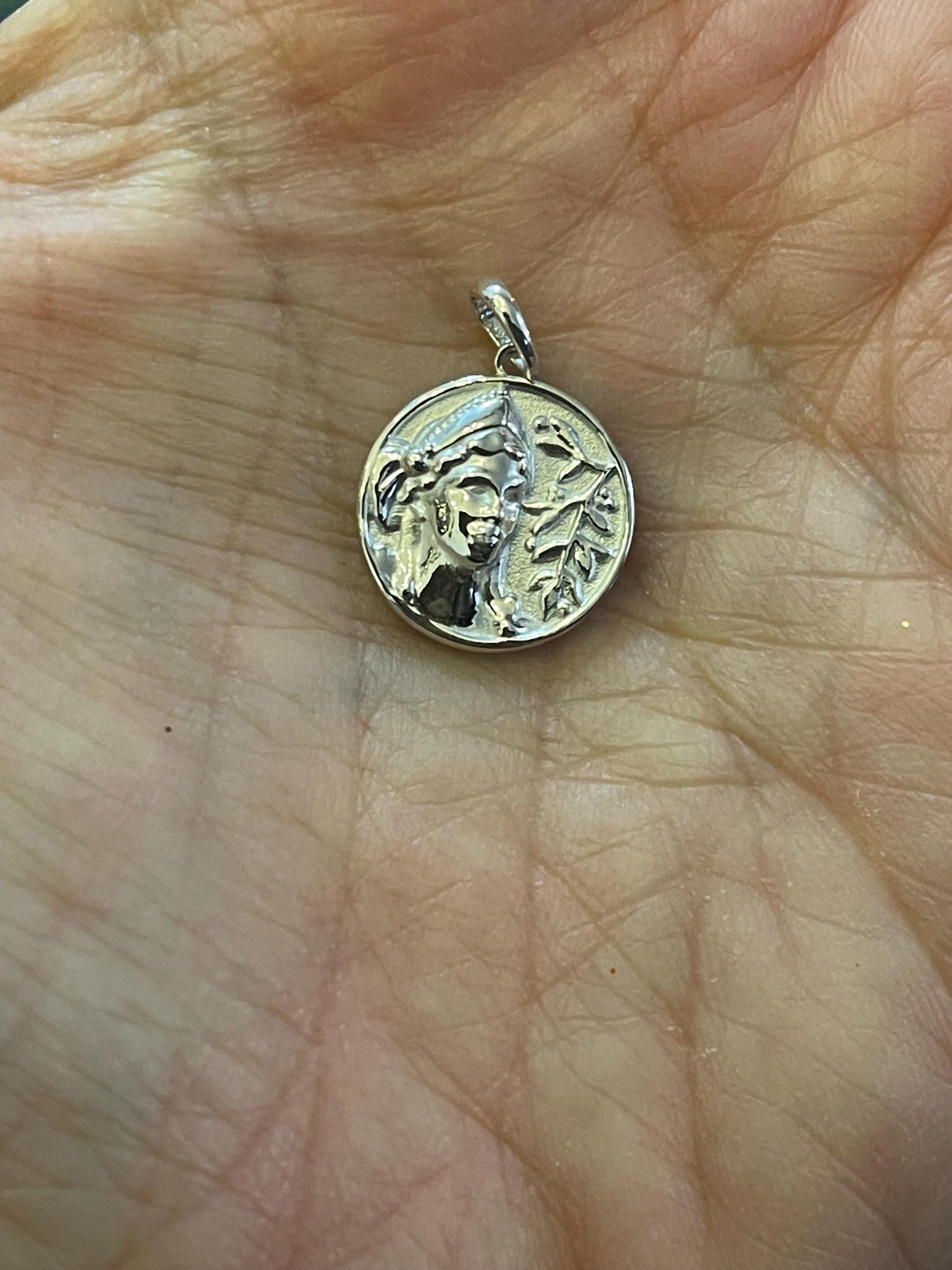 Sterling Silver 22x15 mm Athena Round Pendant