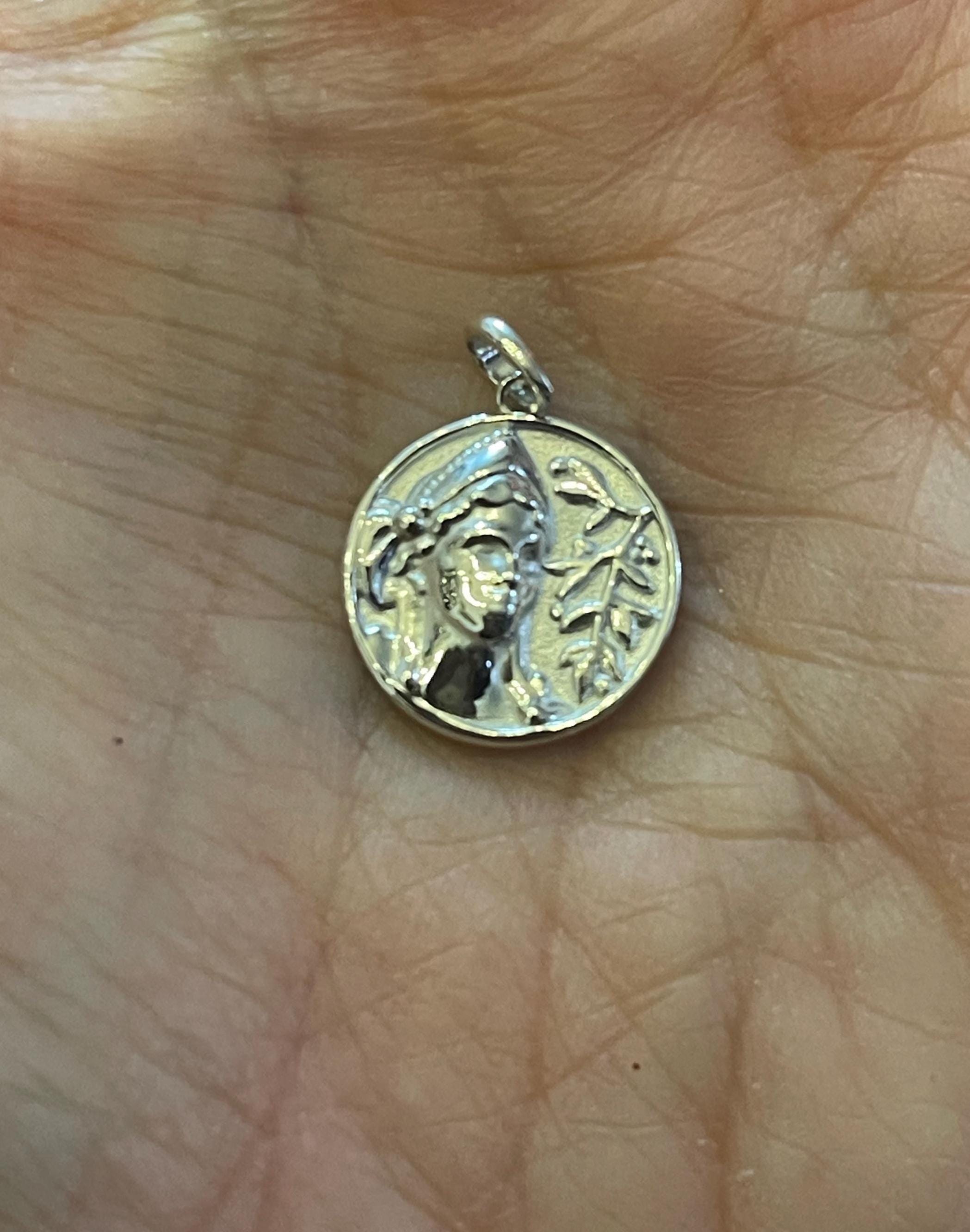 Sterling Silver 22x15 mm Athena Round Pendant