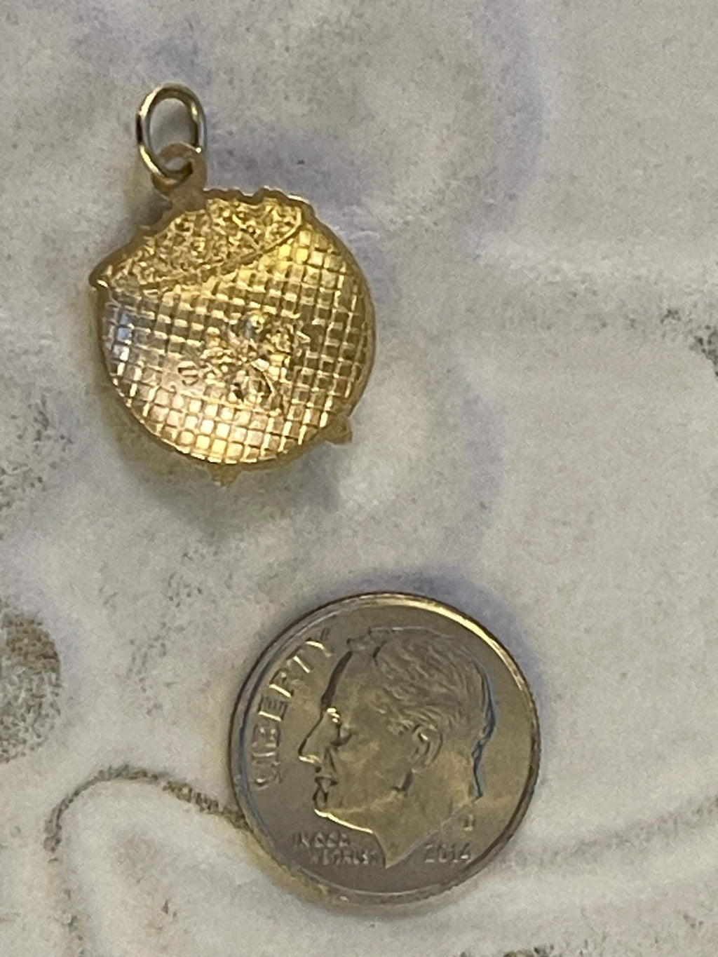 14K Yellow Gold Pot of Gold with Clover Charm Pendant
