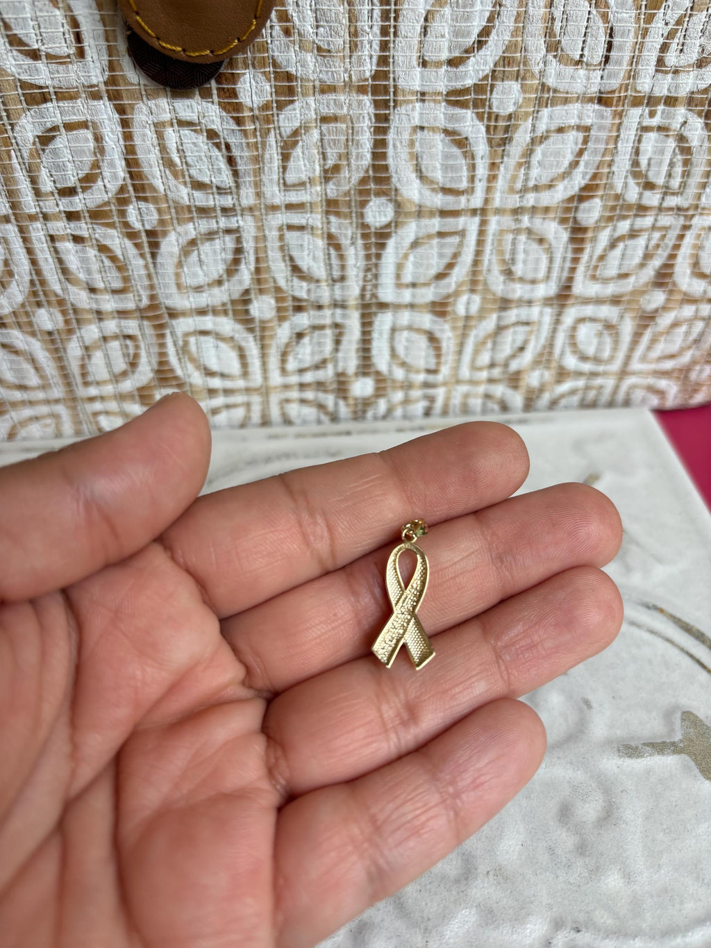 10K Yellow Gold Ribbon Design Detailed Charm Pendant, Breast Cancer Awareness Ribbon, Survivor