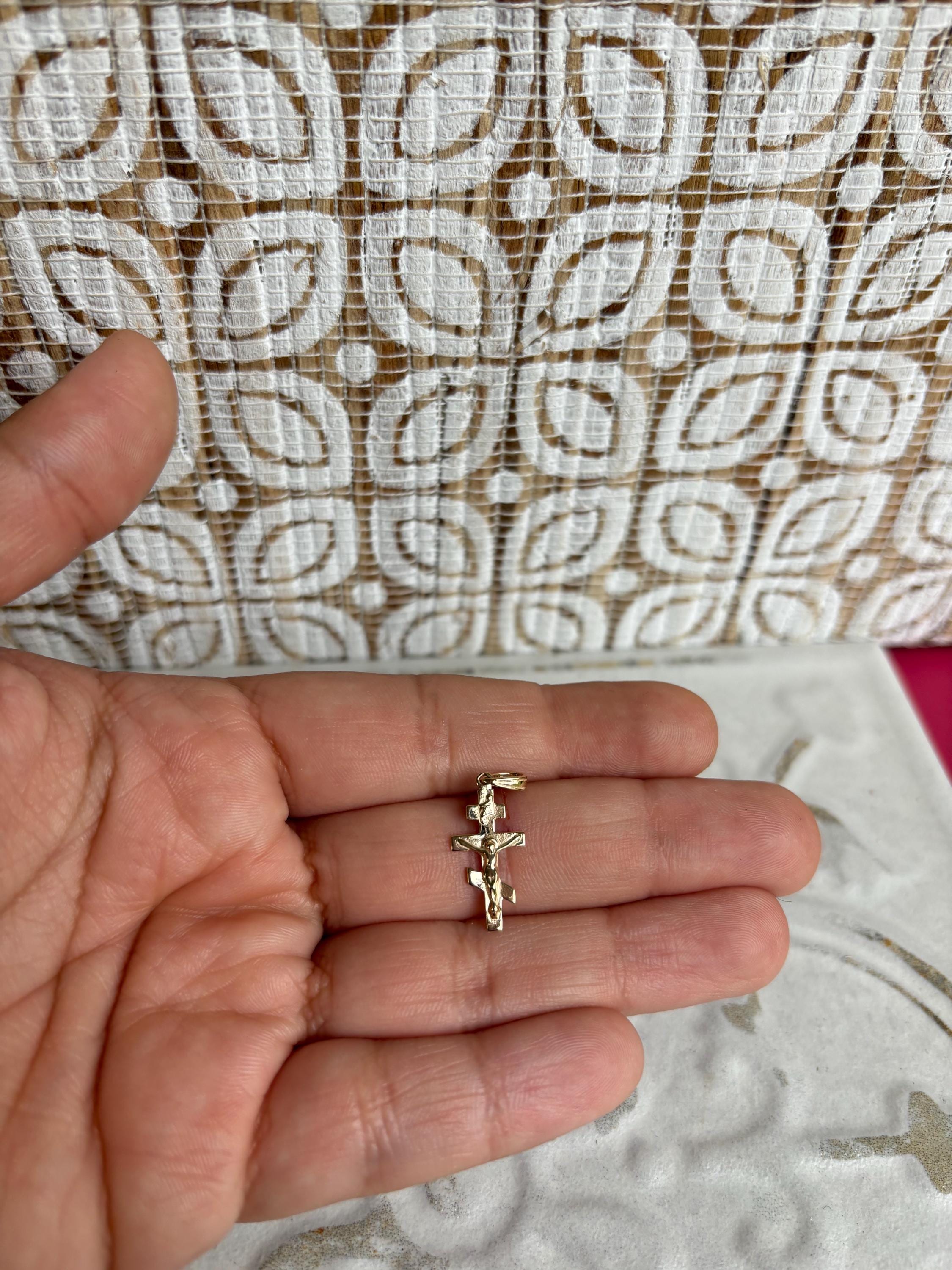 14k Gold Simple Detailed Cross Charm Pendant
