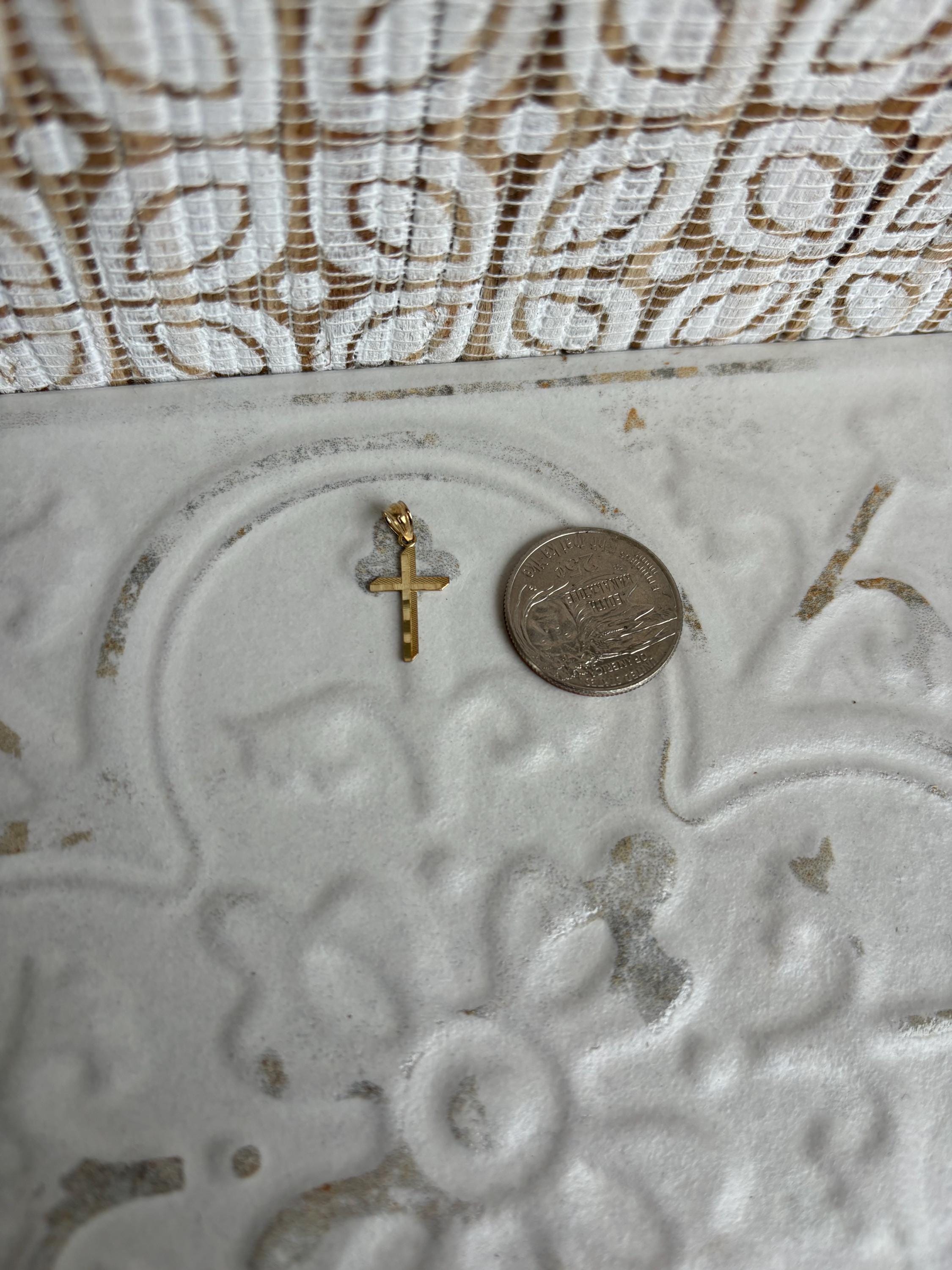 10K Gold Detailed Cross Charm Pendant