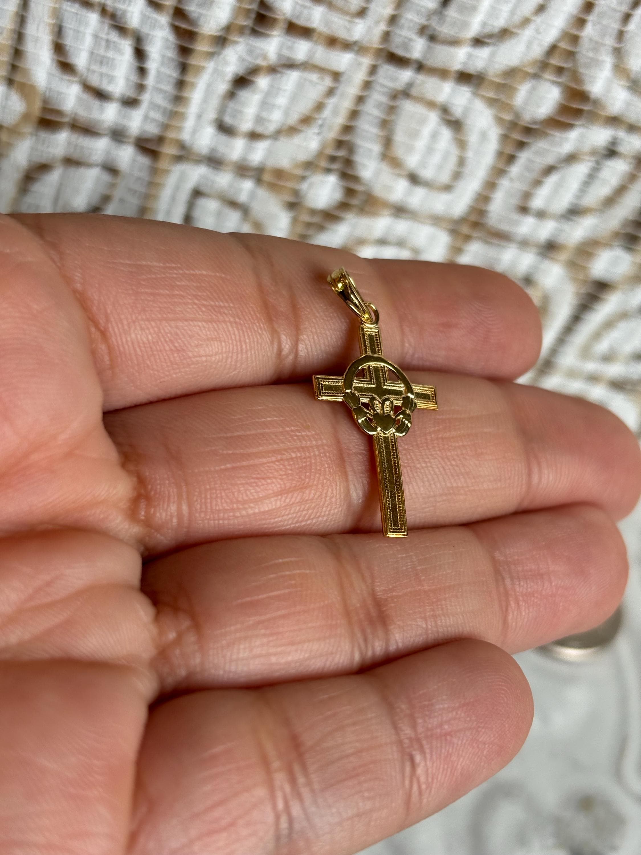 10K Claddagh Cross Pendant