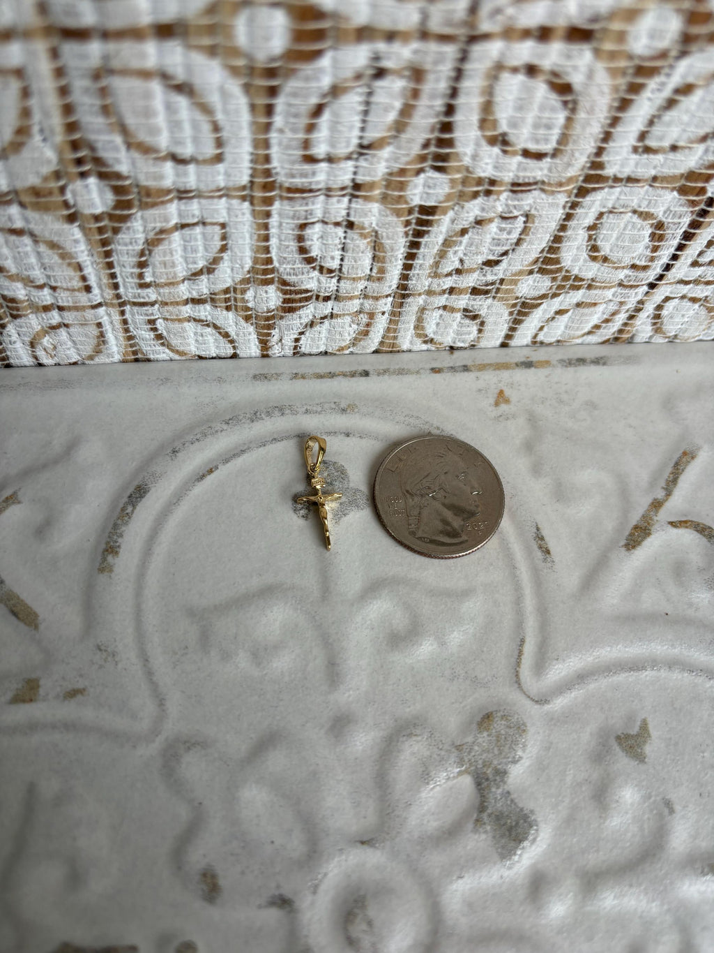 10K Small Crucifix Pendant