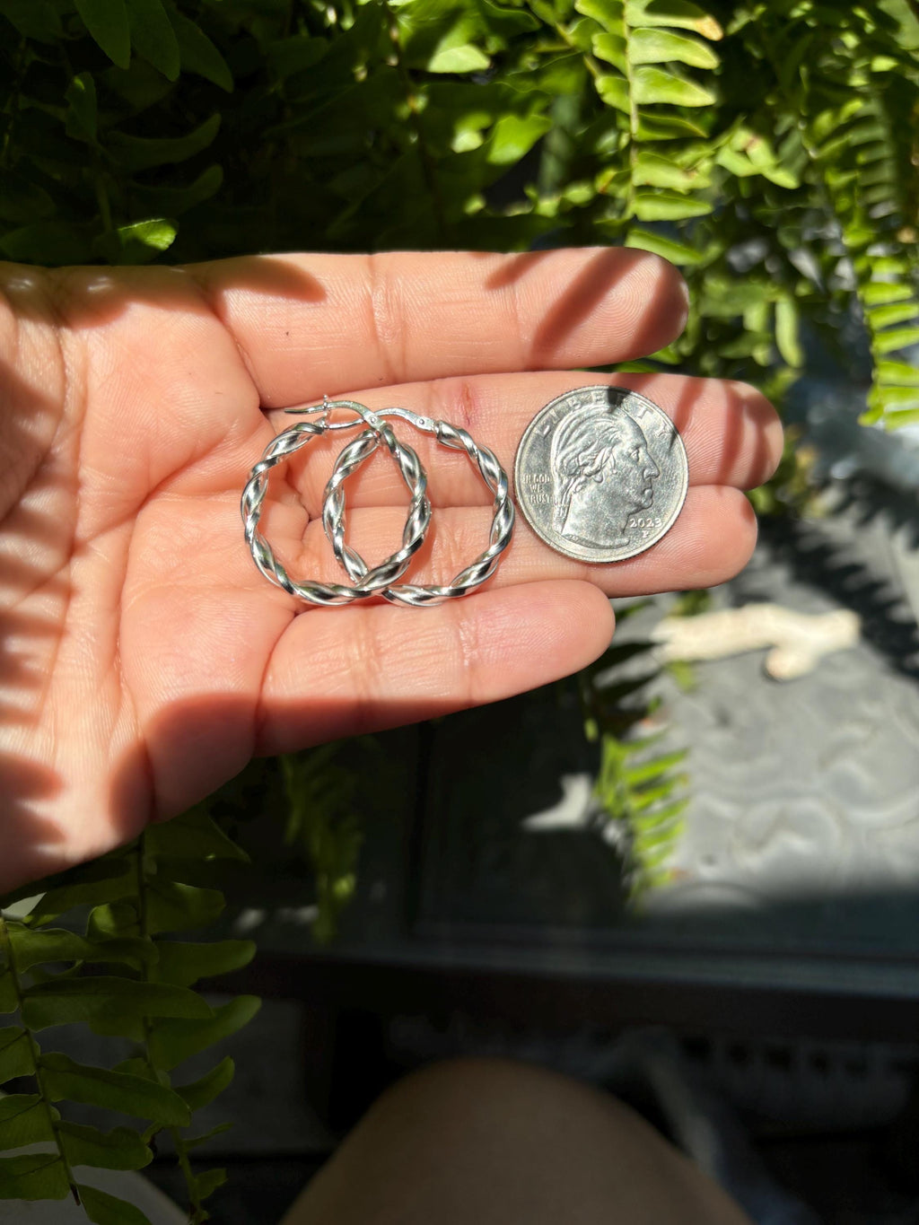 10K White Gold Polished Twisted Hoop Earrings