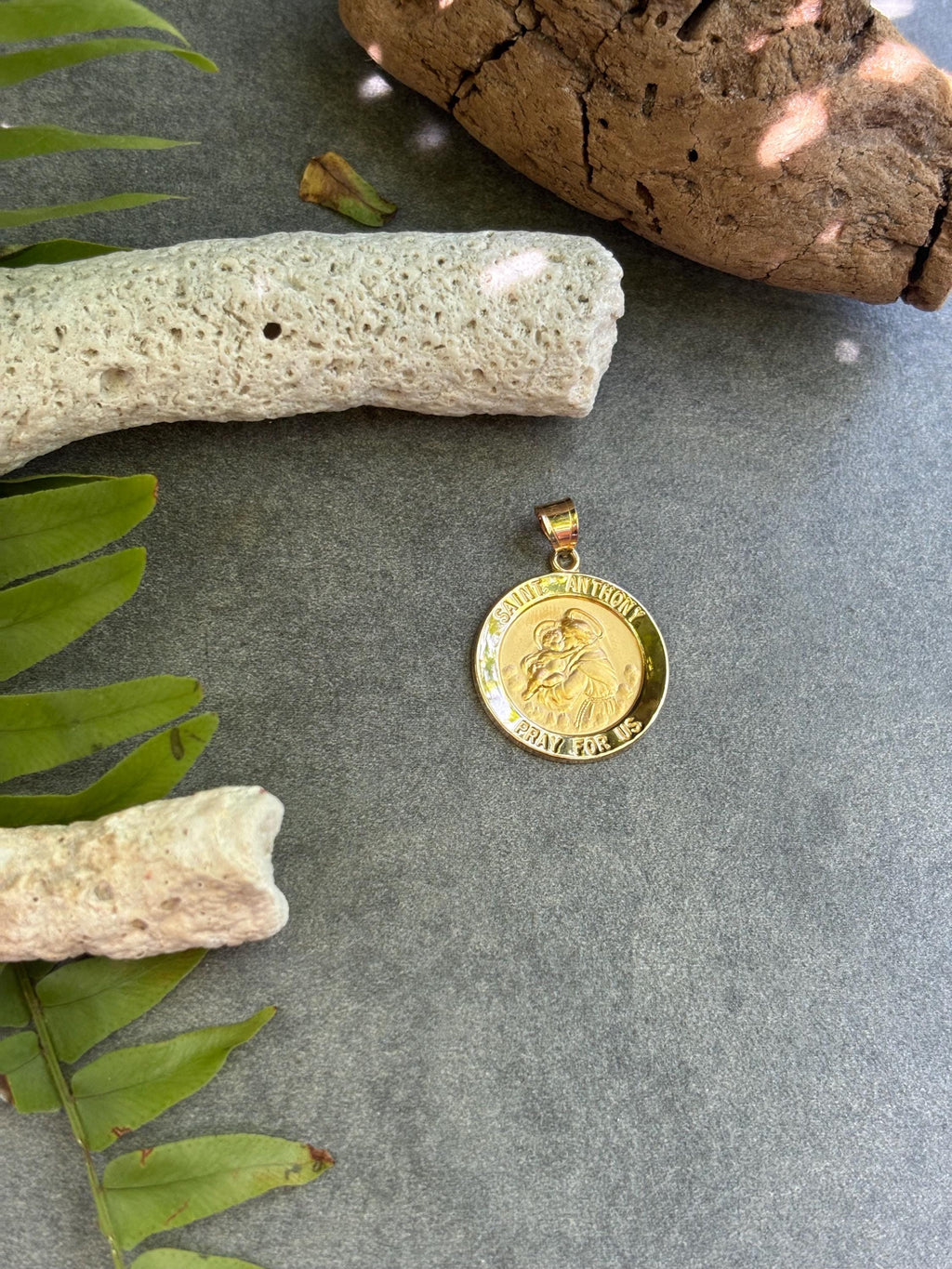 14k Gold Polished- Large Saint Anthony Medal Pendant