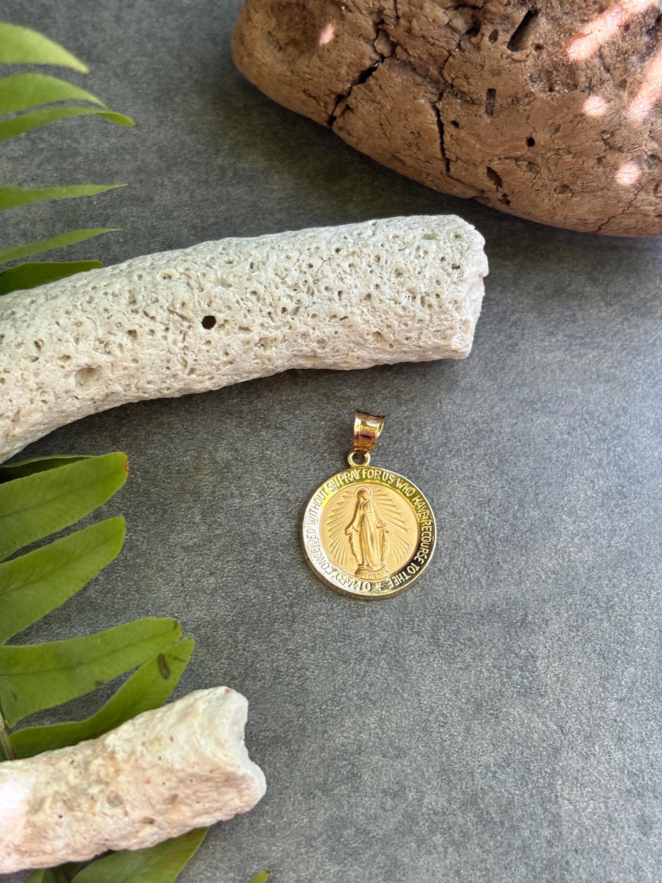 14K Yellow Gold Round Miraculous Medal
