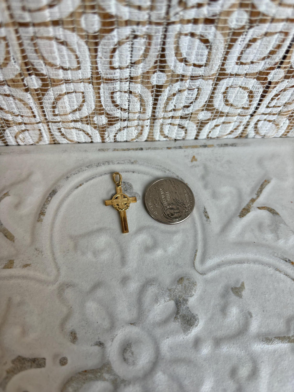 10K Claddagh Cross Pendant