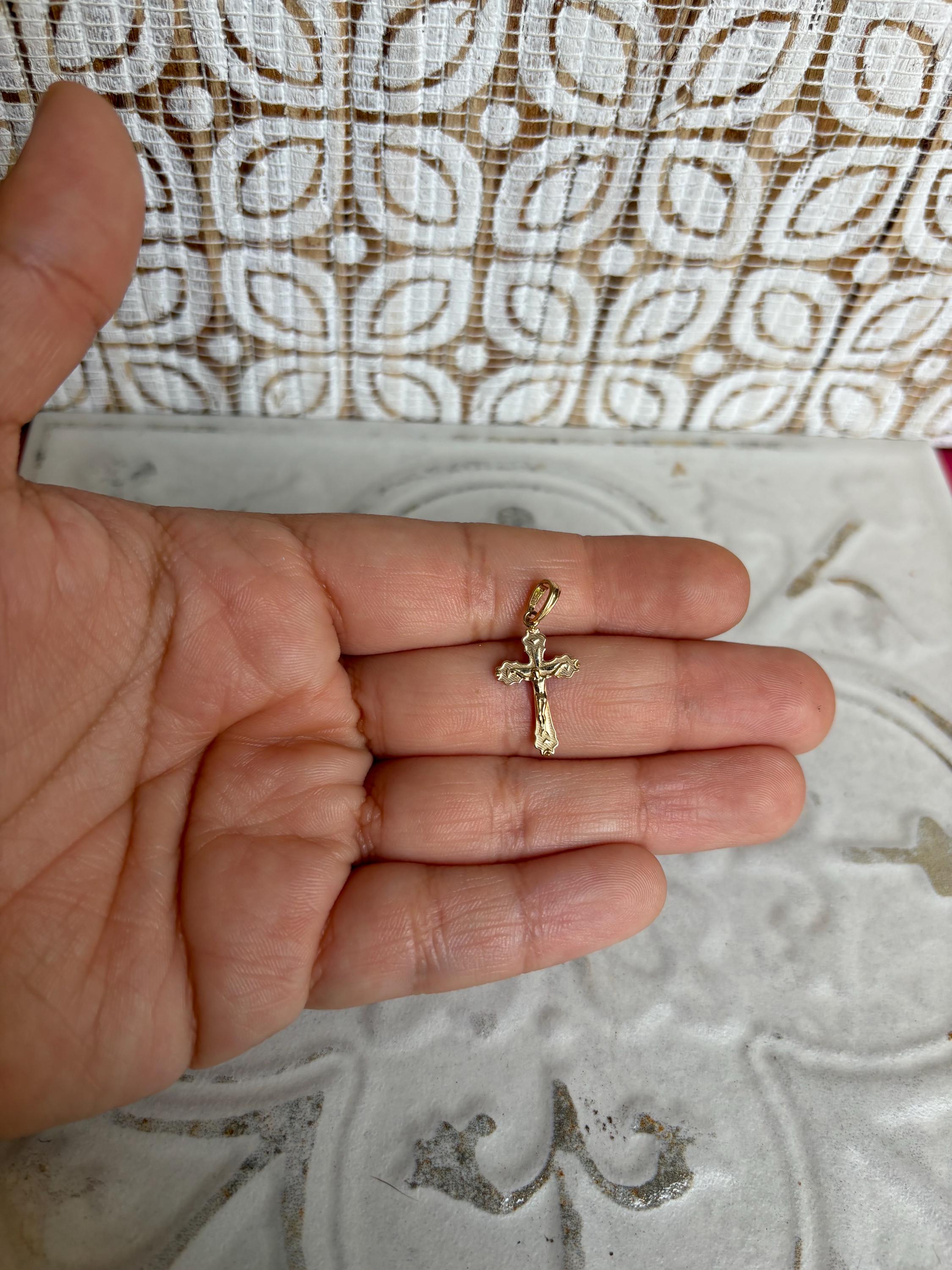 14K Scalloped Edge Crucifix Charm