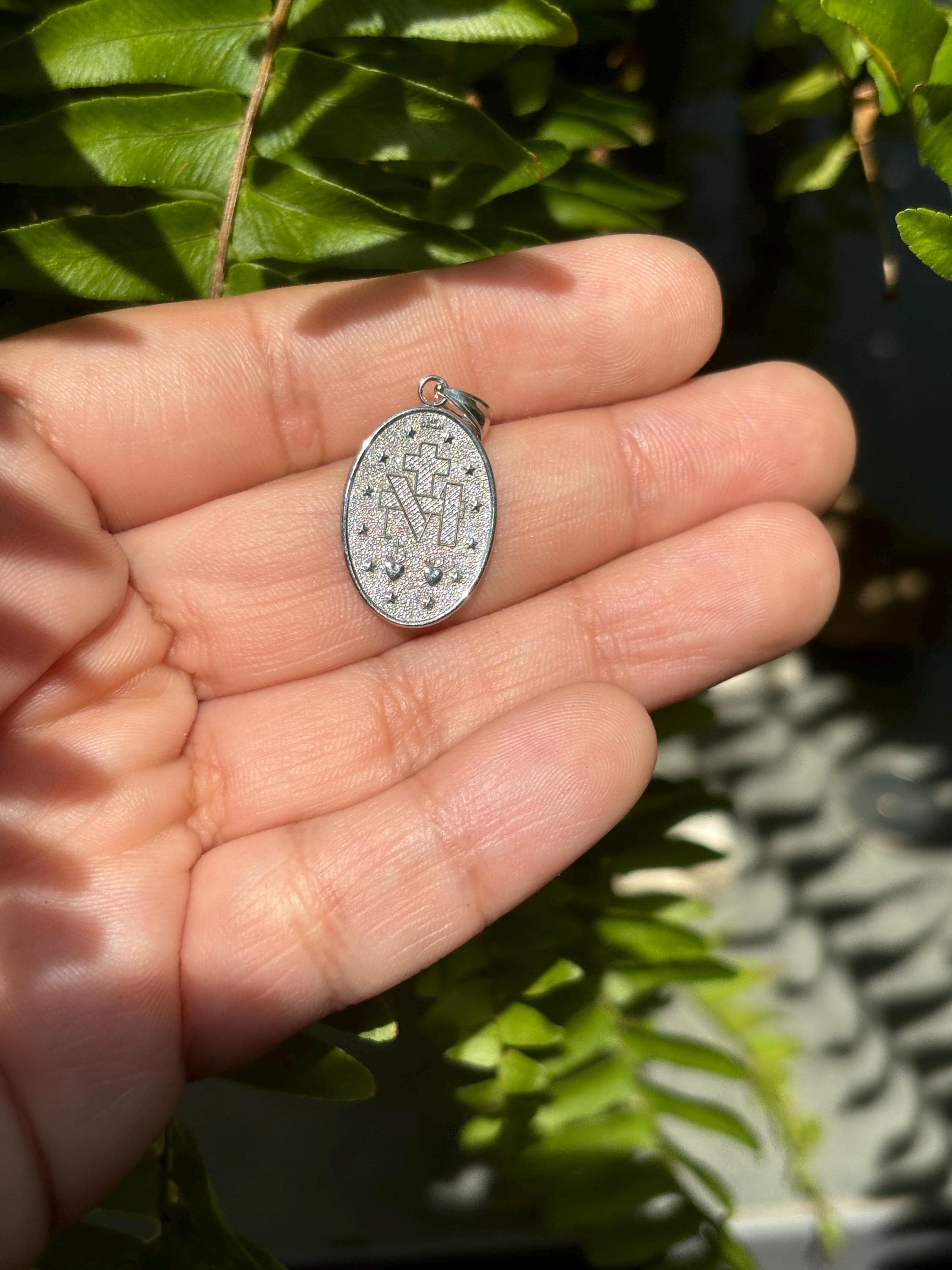 14k White Gold Polished and Satin Solid Miraculous Medal Pendant