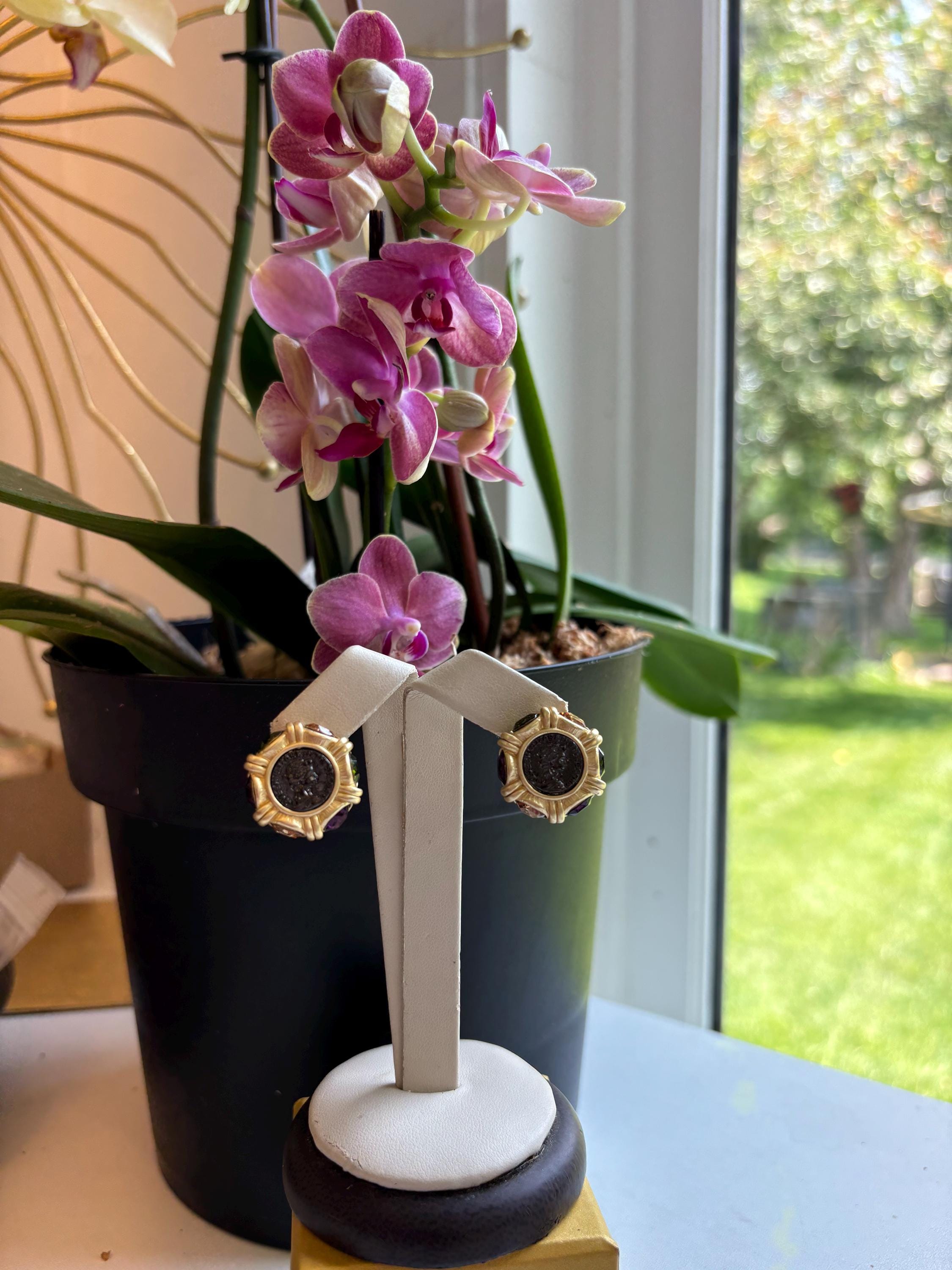 Stone Coin Earrings with Detailed Clasp