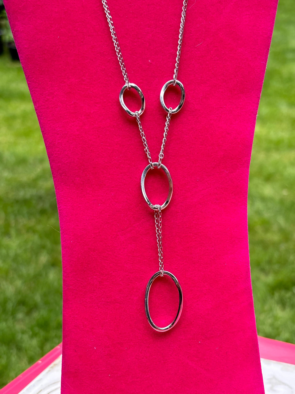 Sterling Silver Wavy Circle Necklace